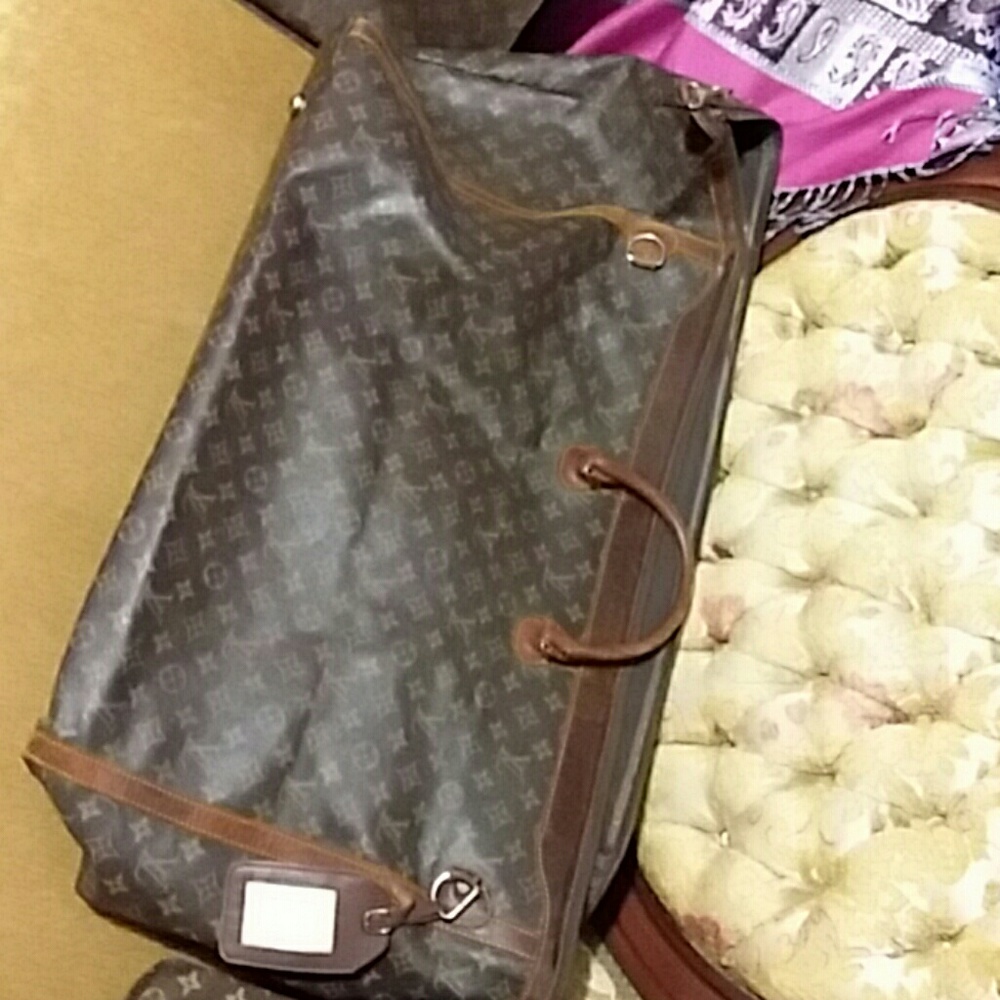 Small tote , exta Large duffle,  flipe case. - Picture 5 of 8